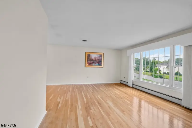 2 Tanglewood Dr, East Hanover, NJ 07936 - #3