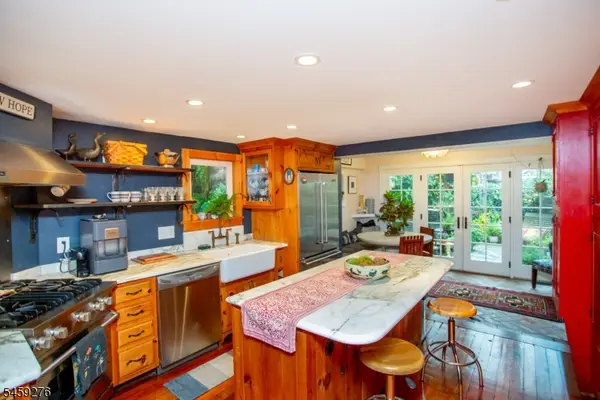 8 Canal St, Lambertville City, NJ 08530