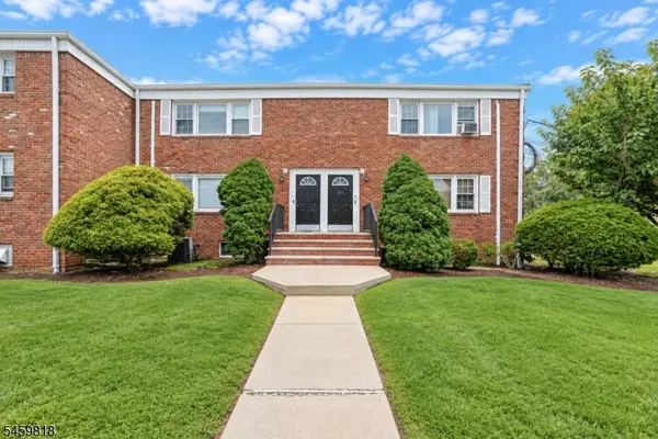 3 Columbia Dr #1A, Bridgewater Twp., NJ 08807