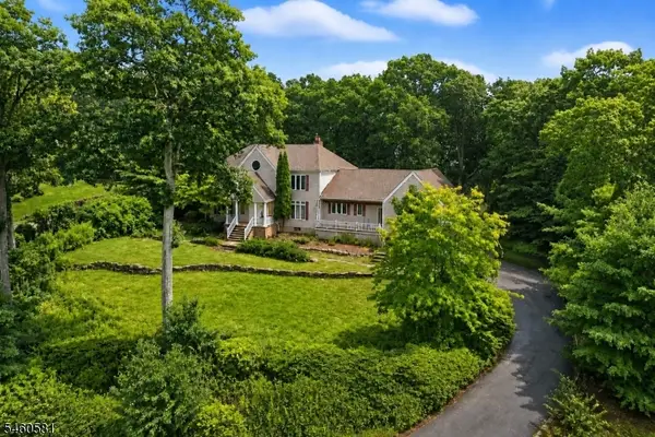 4 Upper Lake Rd, Jefferson Twp., NJ 07871