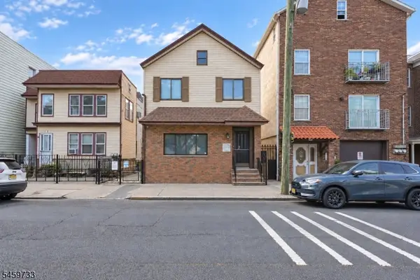 83 Pacific St, Newark City, NJ 07105