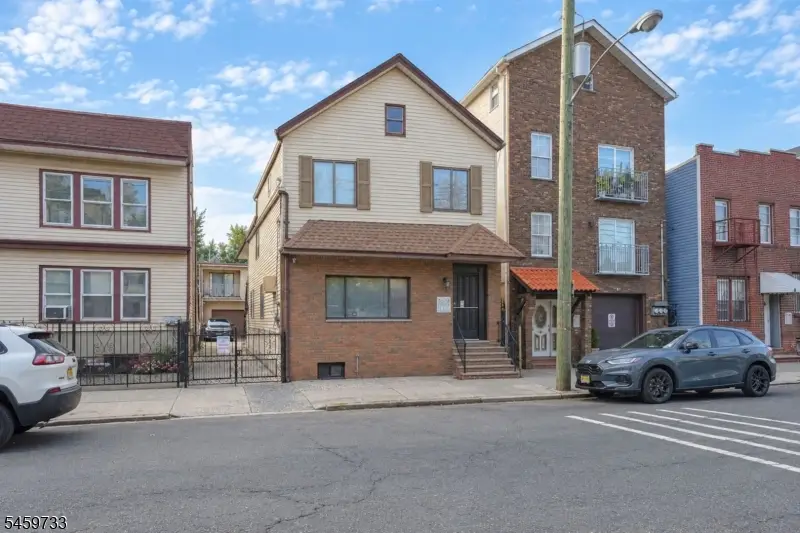 83 Pacific St, Newark, NJ 07105 - #2