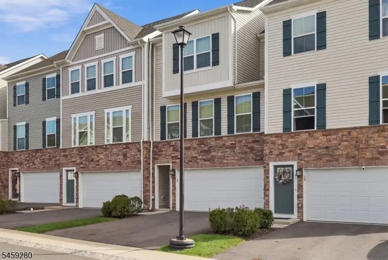 14 Clausen Ct, Budd Lake, NJ 07828 - #1