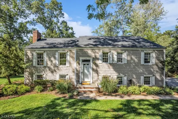 3 Deer Run Cir, Chatham Twp., NJ 07928