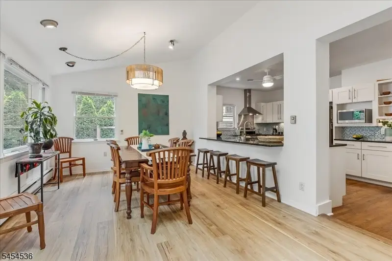 21 Oakview Ave, Maplewood, NJ 07040 - #2