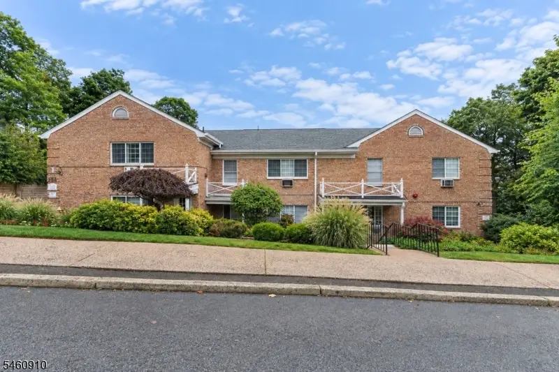 27-33 Corsa Ter #8A, Ridgewood, NJ 07450 - #3