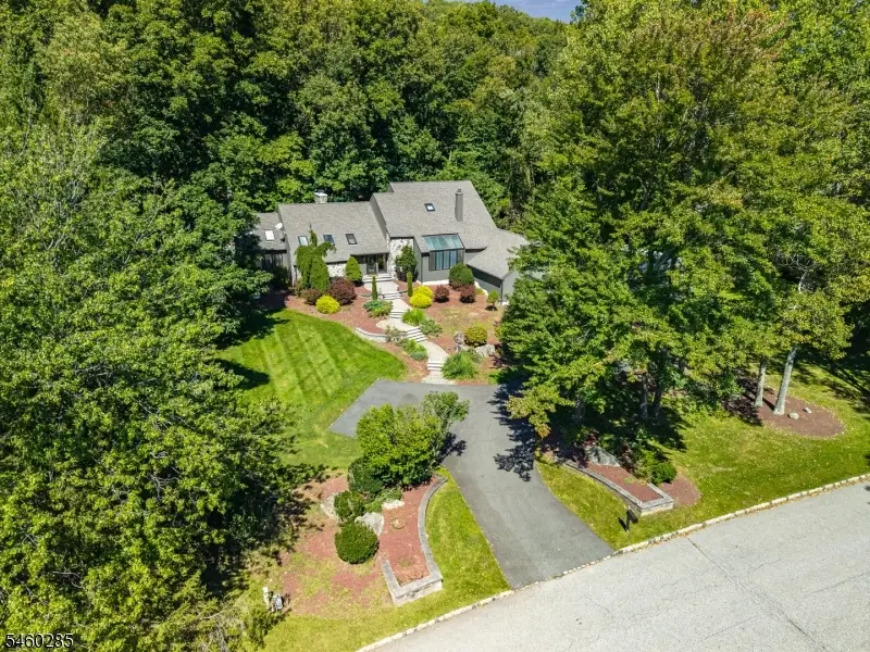 33 Radcliffe Dr, Sparta, NJ 07871 - #2