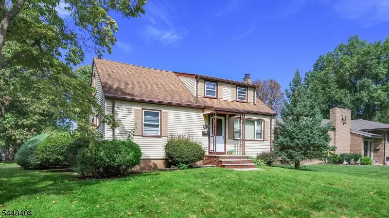 212 Stoughton Ave, Cranford, NJ 07016 - #2