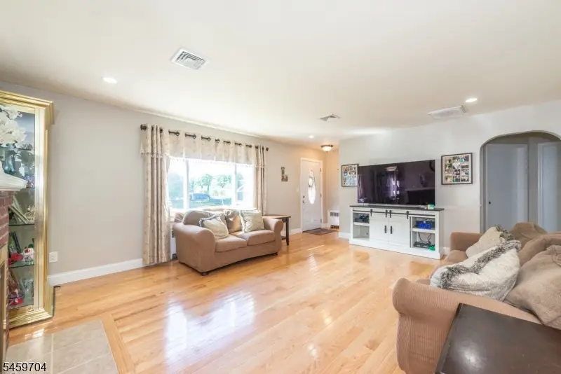 47 Grove St, Oak Ridge, NJ 07480 - #3