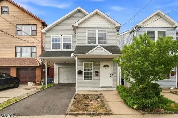 224 Pine St, Elizabeth City, NJ 07206