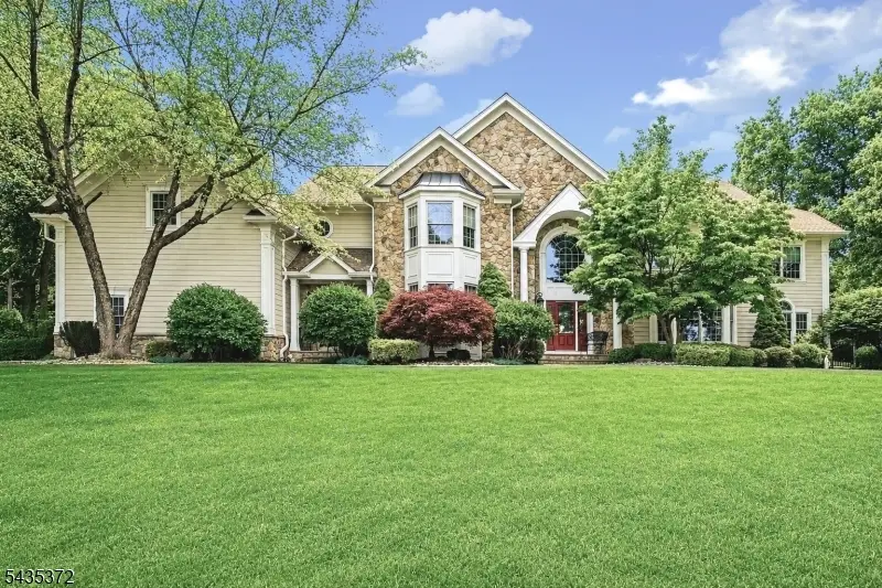 4 Winthrop Gait Rd, Sparta, NJ 07871 - #2