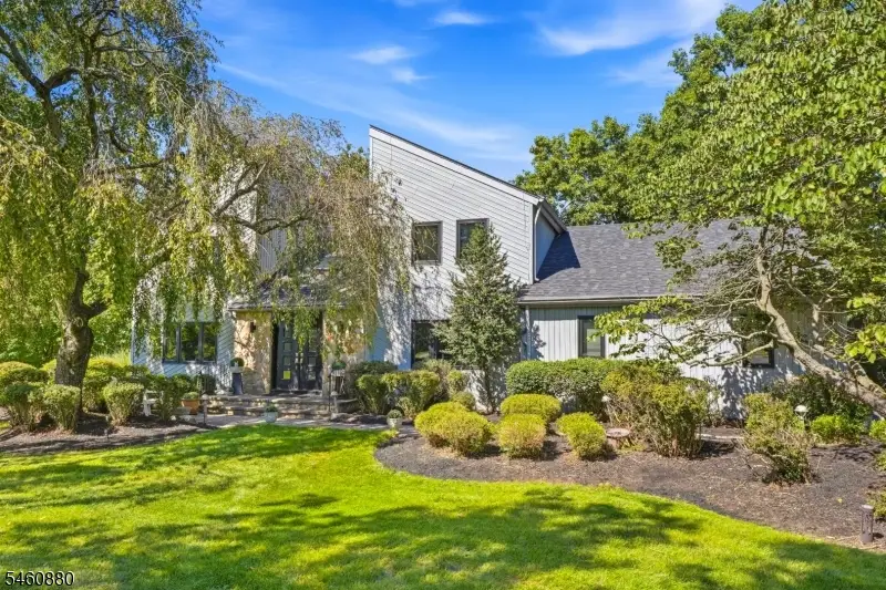 2 Sweet Briar Ct, Montgomery, NJ 08502 - #2
