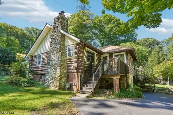 107 Glenside Trl, Byram Twp., NJ 07871