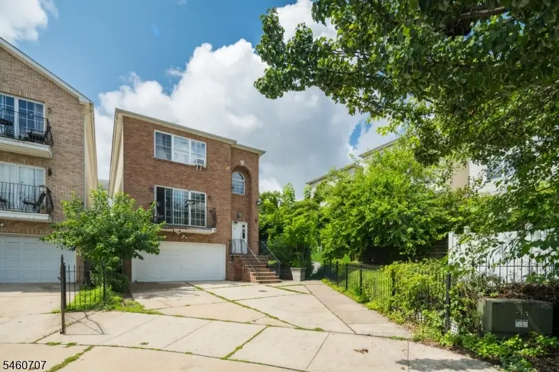 12 Seabury Ct, Newark, NJ 07104 - #3
