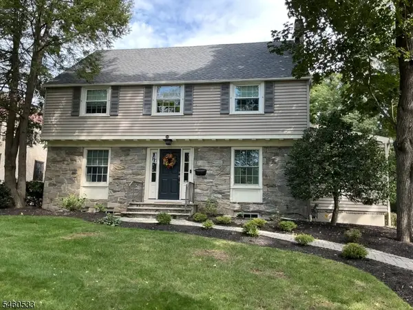 200 Wychwood Rd, Westfield Town, NJ 07090