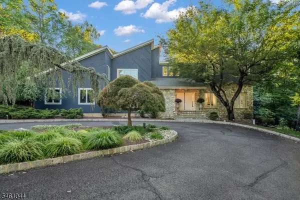 22 Cambridge Dr, Warren Twp., NJ 07059