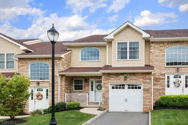 6 Harvey Ct, Clark Twp., NJ 07066