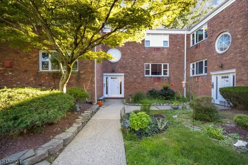 300 Claremont Ave, Verona, NJ 07044 - #2