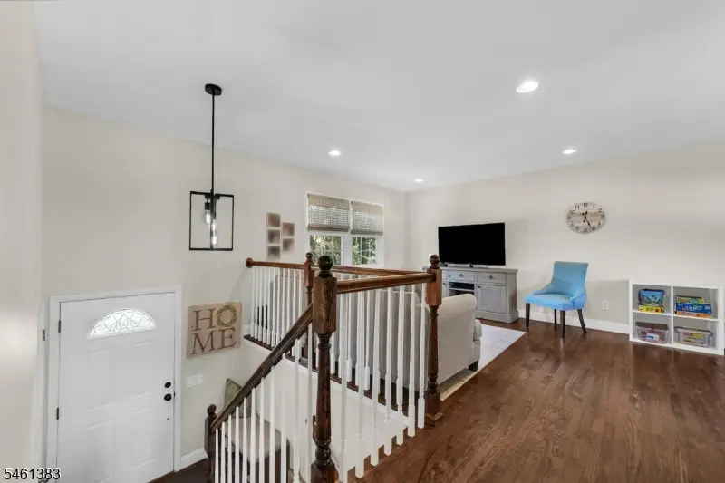 137 Hollywood Ave, Fairfield, NJ 07004 - #3