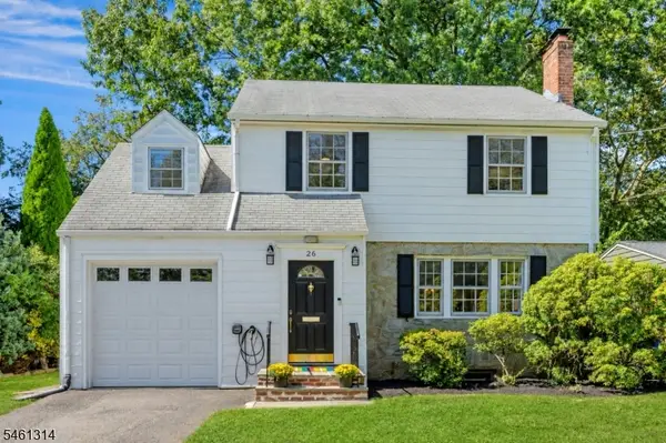 26 Whittier Ter, Bloomfield Twp., NJ 07003