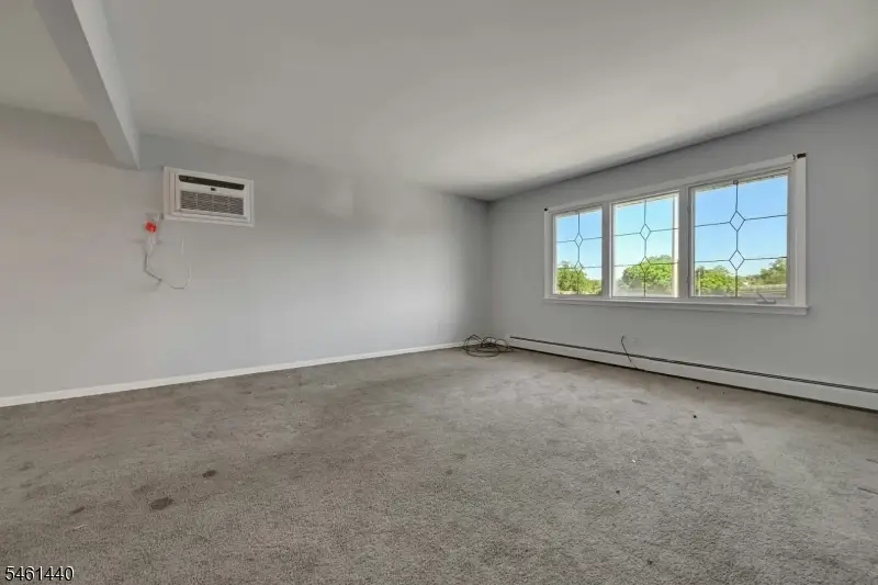 347 Chestnut Ave, South Hackensack, NJ 07606 - #2