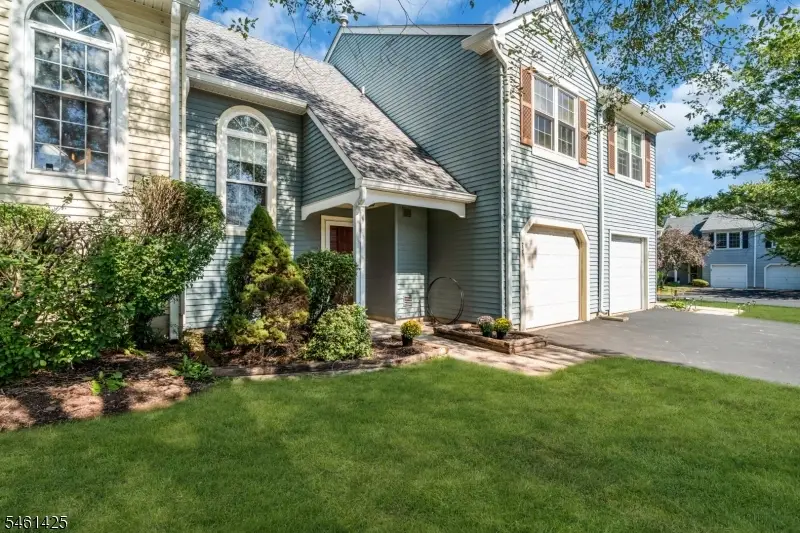 235 Mcauliffe Ct, Franklin, NJ 08873 - #3