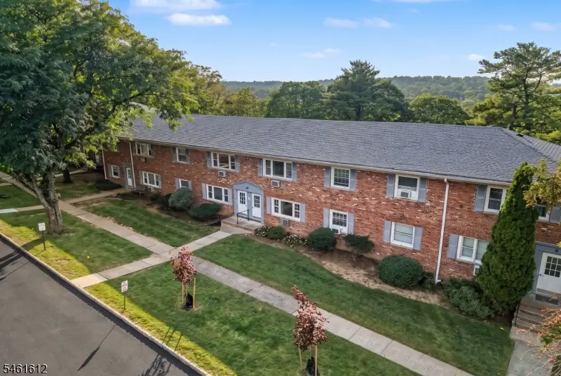 39 Wedgewood Drive #111, Verona, NJ 07044 - #1