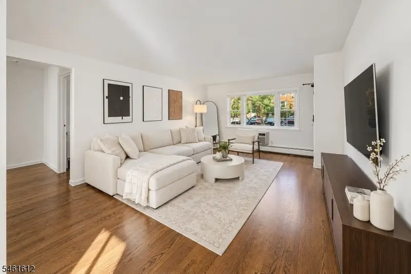 39 Wedgewood Drive #111, Verona, NJ 07044 - #3