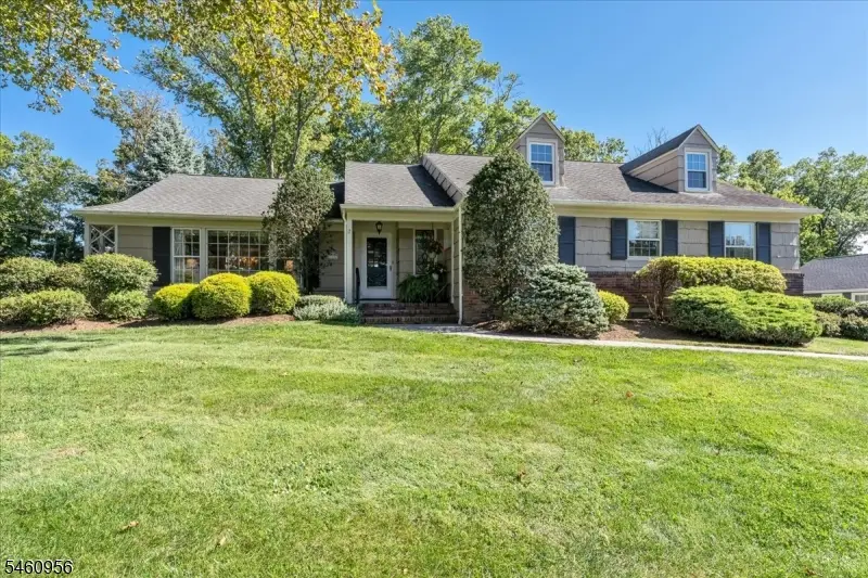 1407 Chapel Hill Rd, Mountainside, NJ 07092 - #1
