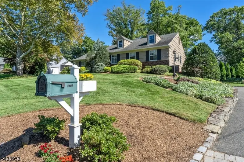 1407 Chapel Hill Rd, Mountainside, NJ 07092 - #2