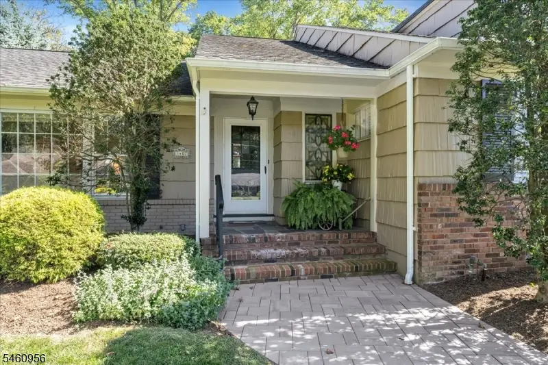 1407 Chapel Hill Rd, Mountainside, NJ 07092 - #3