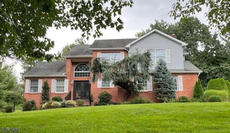 2 Lisa Ln, East Hanover, NJ 07936 - #1