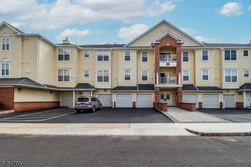 2101 Avery Ct #2101, Franklin, NJ 08873 - #1