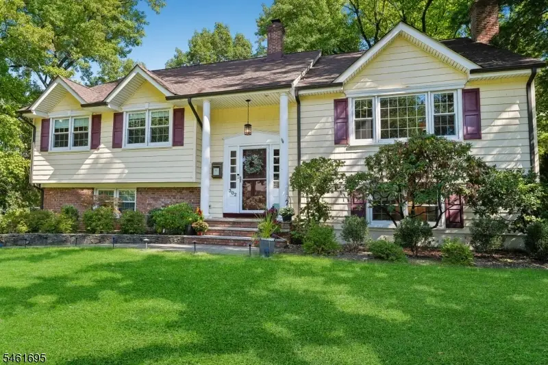 302 Woods End Rd, Westfield, NJ 07090 - #2