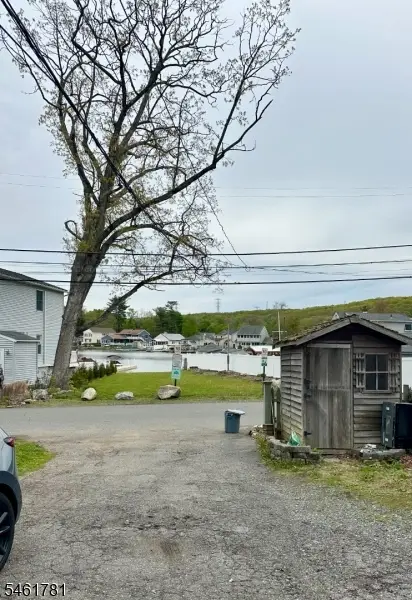 100 Shore Rd, Lake Hopatcong, NJ 07849 - #2