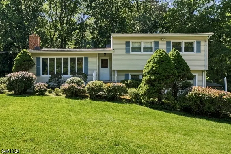 87 Orion Rd, Berkeley Heights, NJ 07922 - #1