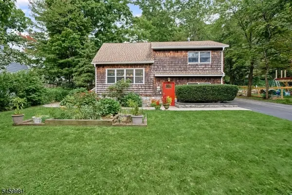 9 Melrose Ave, West Milford Twp., NJ 07480