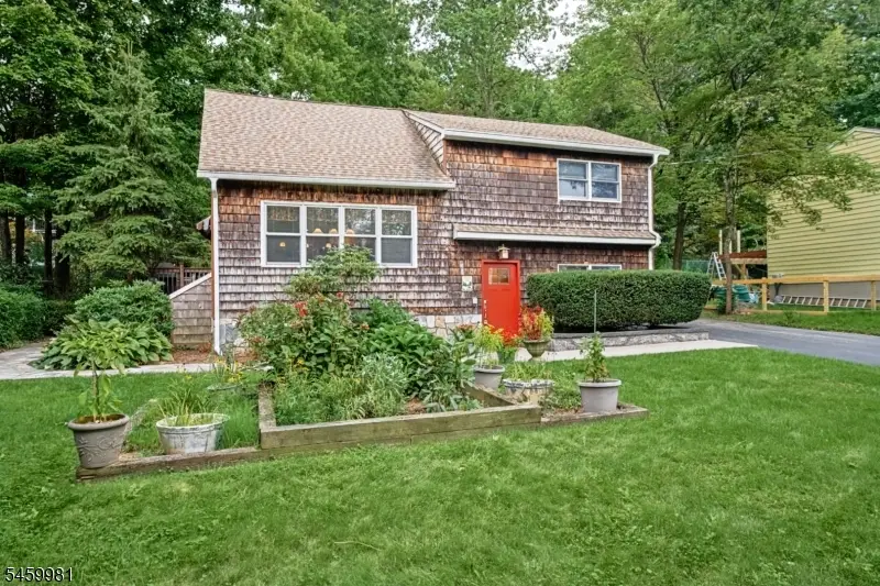 9 Melrose Ave, West Milford, NJ 07480 - #2