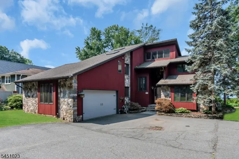 79 Castle Rock Rd, Lake Hopatcong, NJ 07849 - #2