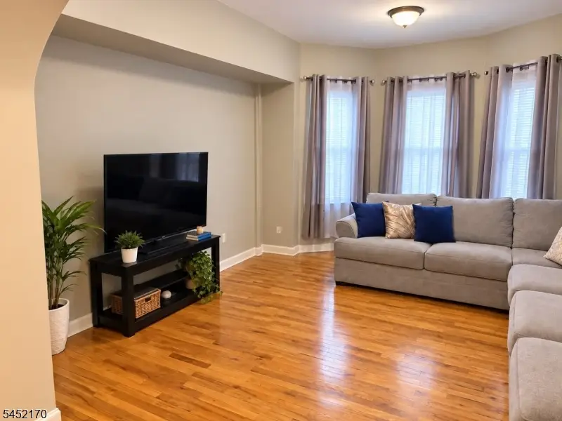 4 Hawthorne Pl, East Orange, NJ 07018 - #3