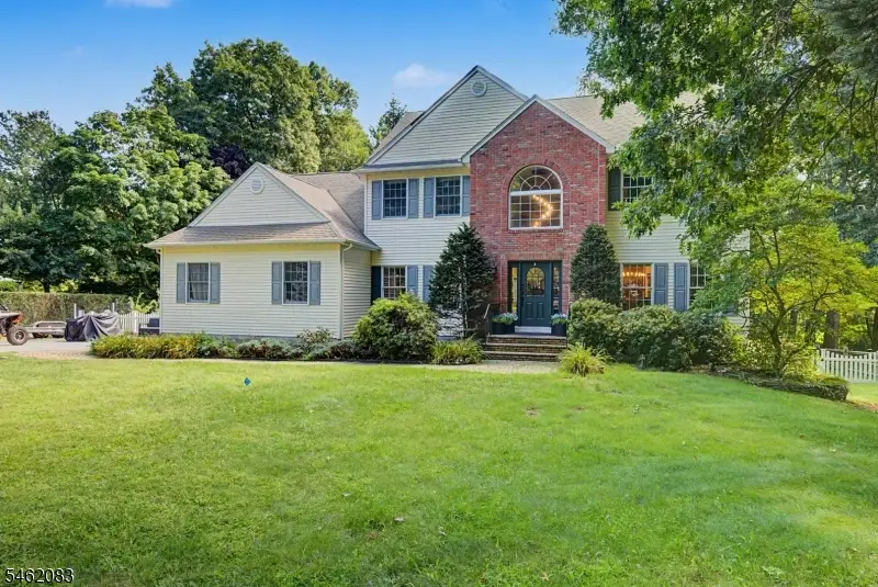 21 Chelsea Dr, Oak Ridge, NJ 07438 - #1