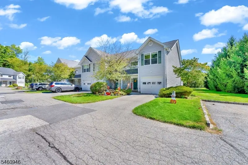 17 Beechmont Ter, Hardyston, NJ 07419 - #3
