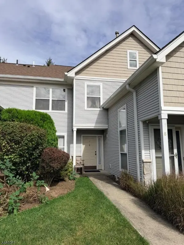 6 Eagles Nest Ln, Hardyston Twp., NJ 07419