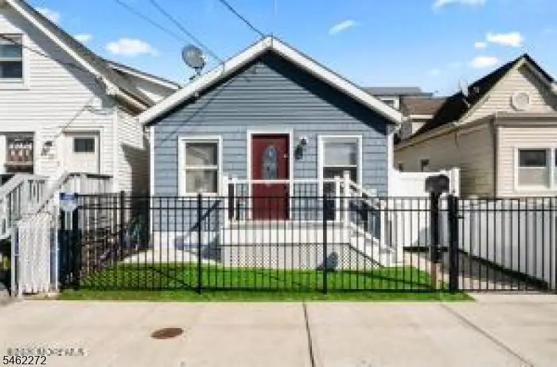 20 Highland Ave, Keansburg, NJ 07734 - #1