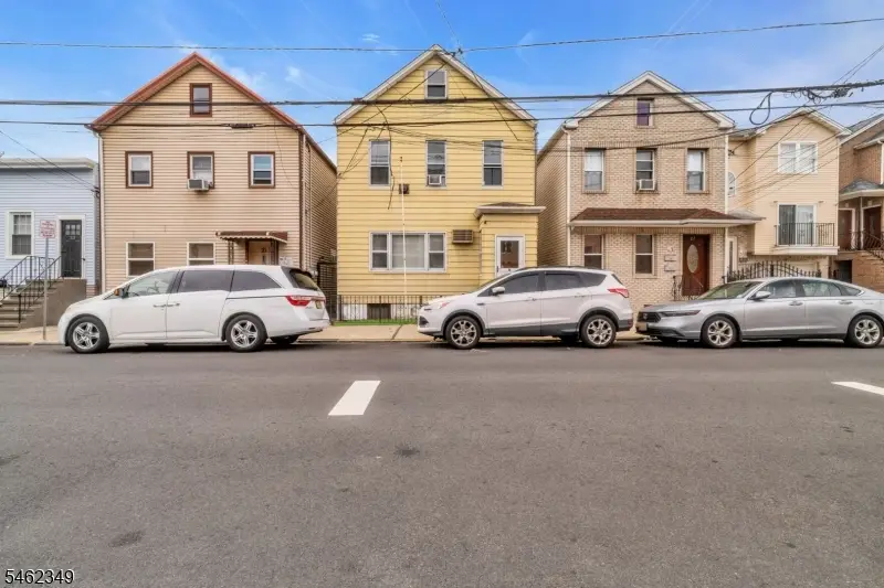 29 Kossuth St, Newark, NJ 07105 - #2