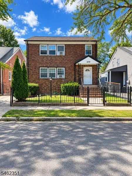 209-211 Eastern Pkwy, Newark City, NJ 07106