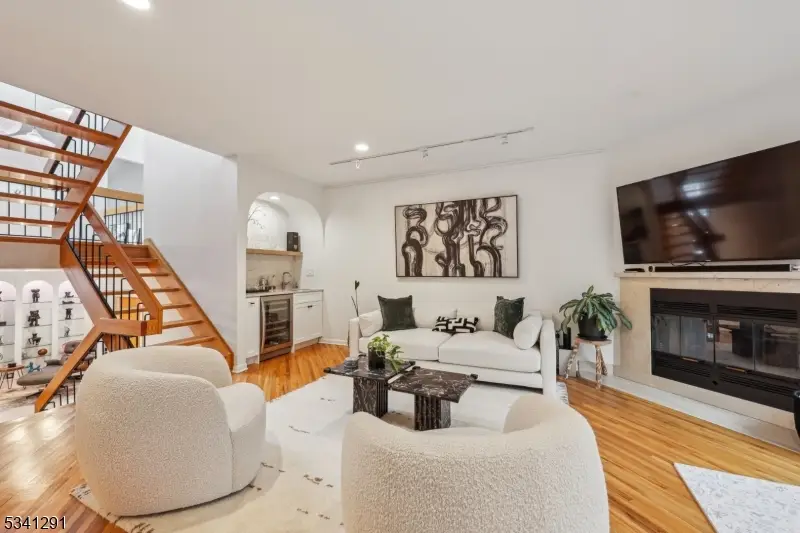 36 Andrea Dr, North Caldwell, NJ 07006 - #3