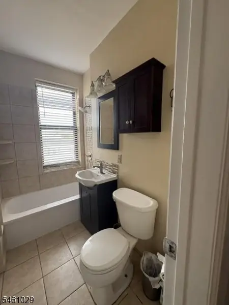 680 Kennedy Blvd #406, Bayonne City, NJ 07002