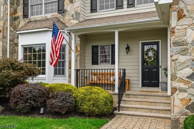 5 Downing Ct, Chester, NJ 07930 - #3