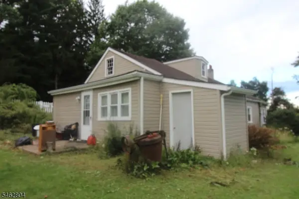 498 Bellis Road, Holland Twp., NJ 08804